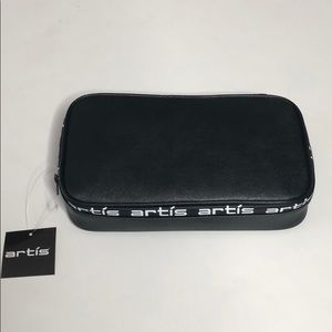 Artis Runaround Travel Case NWT